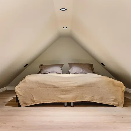 Panorama Apartment *